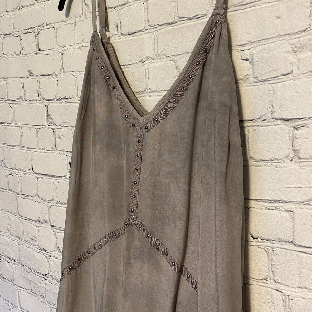 Torrid Women's Challis Camisole Top Size 2 (18/20) Grey Studded Swing NWT - Picture 2 of 12